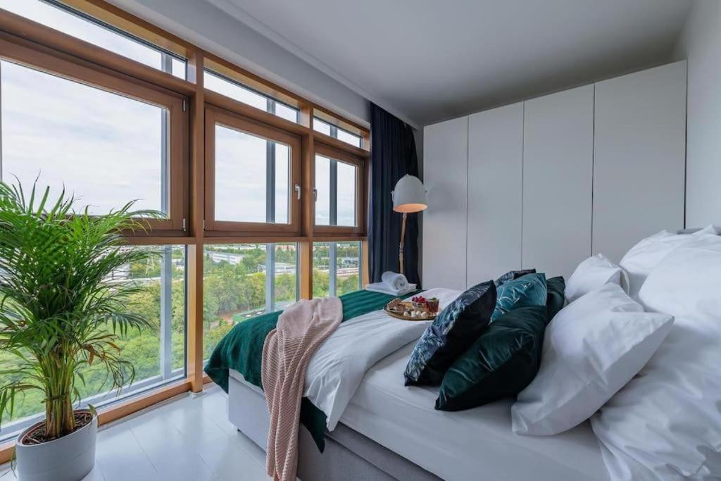 Central Warsaw Apartment - Great Location - City View- Slominskiego Bagian luar foto